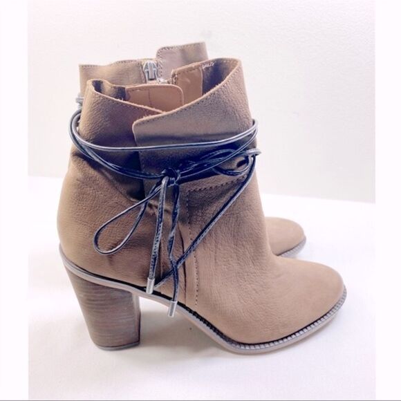 NWOT Women's Franco Sarto Edaline Ankle Boot - Picture 8 of 9